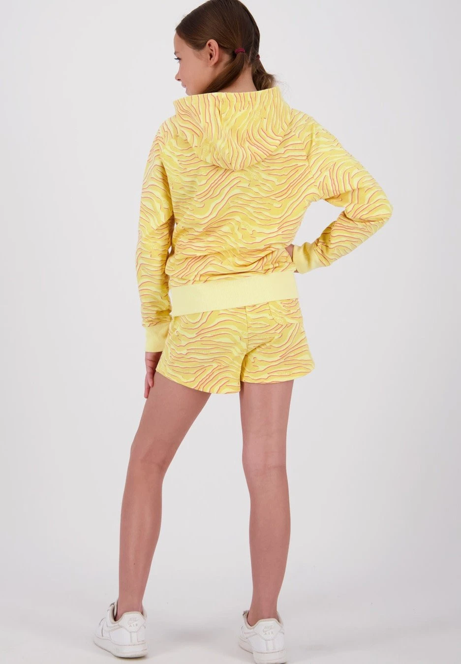 Vingino Raizzed Korte Palma Fancy- Trainingsbroek - Yellow 2 Vingino Raizzed Korte Palma Fancy- Trainingsbroek - Yellow - Afbeelding 2