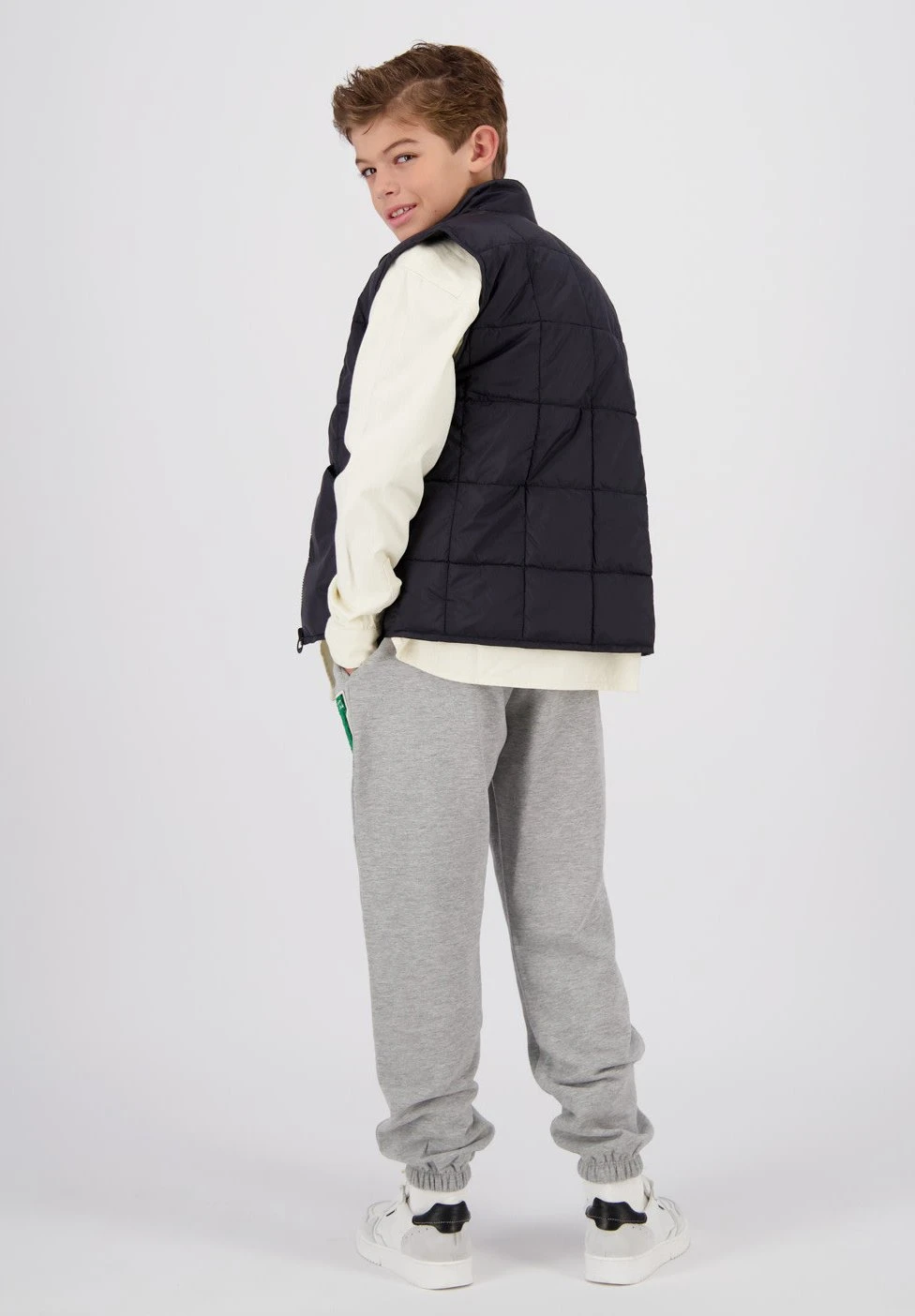 Vingino Bodywarmer Tadon Deep- Bodywarmer - Black 2 Vingino Bodywarmer Tadon Deep- Bodywarmer - Black - Afbeelding 2