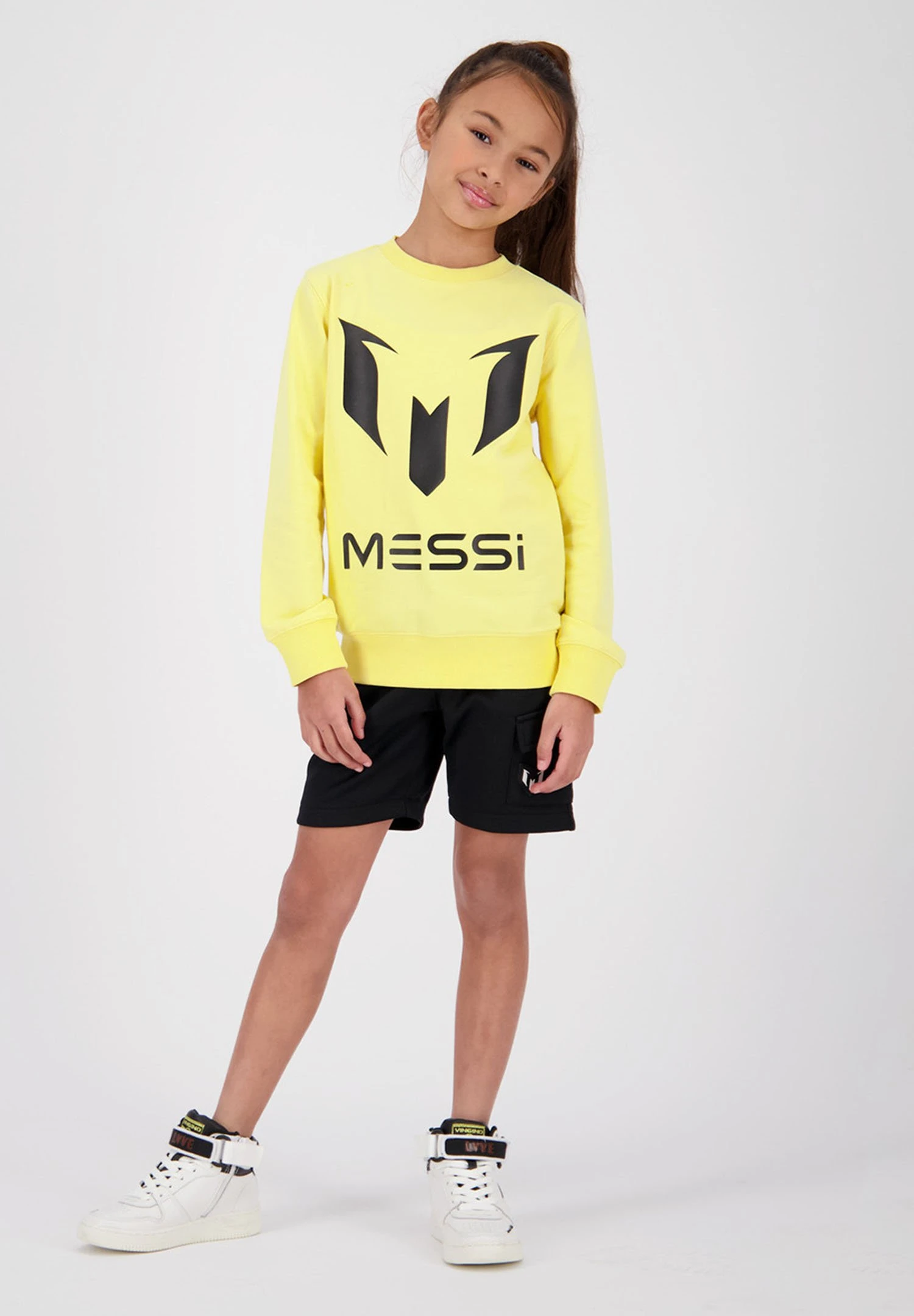 Vingino Logo-Crew-Messi - Sweater - Soft Yellow. 1 Vingino Logo-Crew-Messi - Sweater - Soft Yellow.