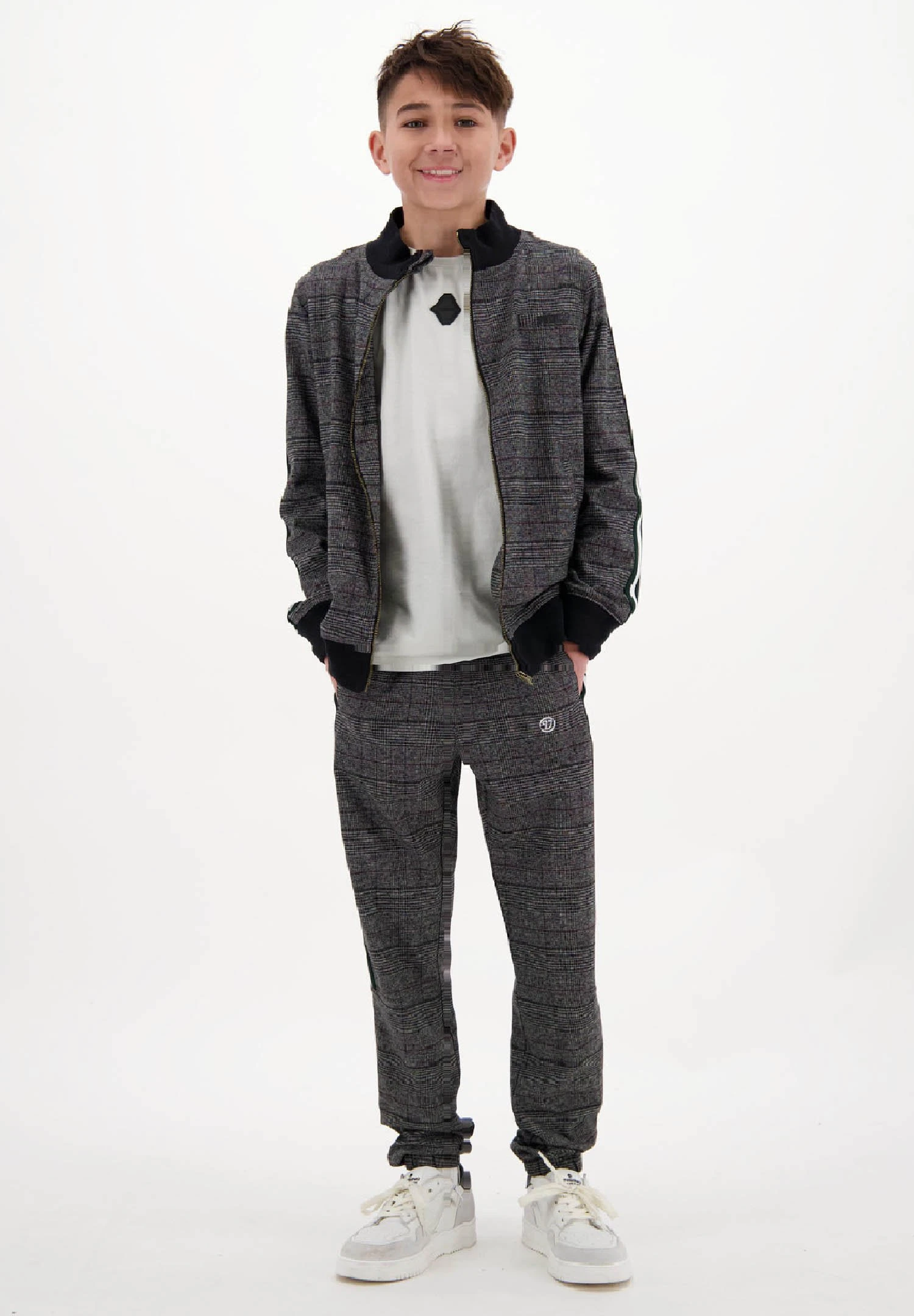 Vingino Ove - Sweater Met Rits - Deep Black 1 Vingino Ove - Sweater Met Rits - Deep Black